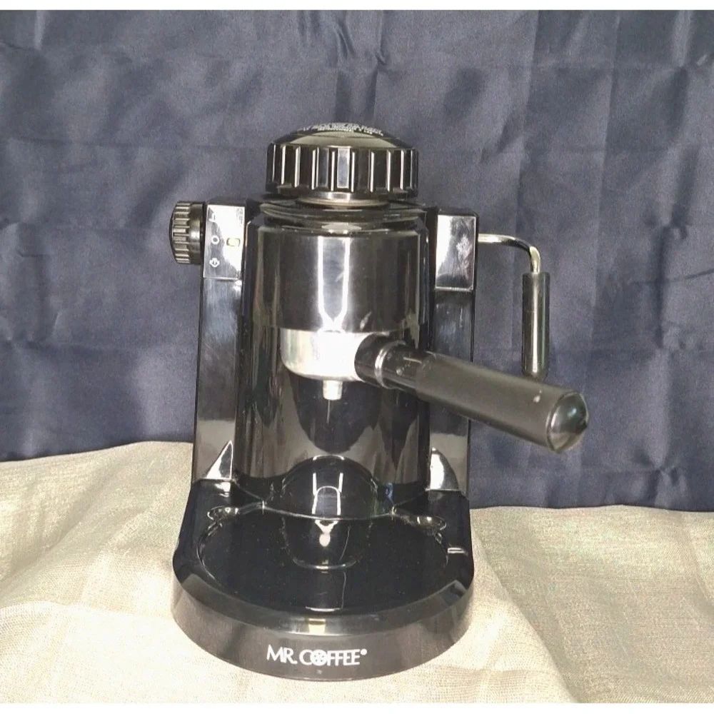 Mr.‎ Coffee Espresso Cappuccino Machine & Frother ECM3 Black Retractable Cord